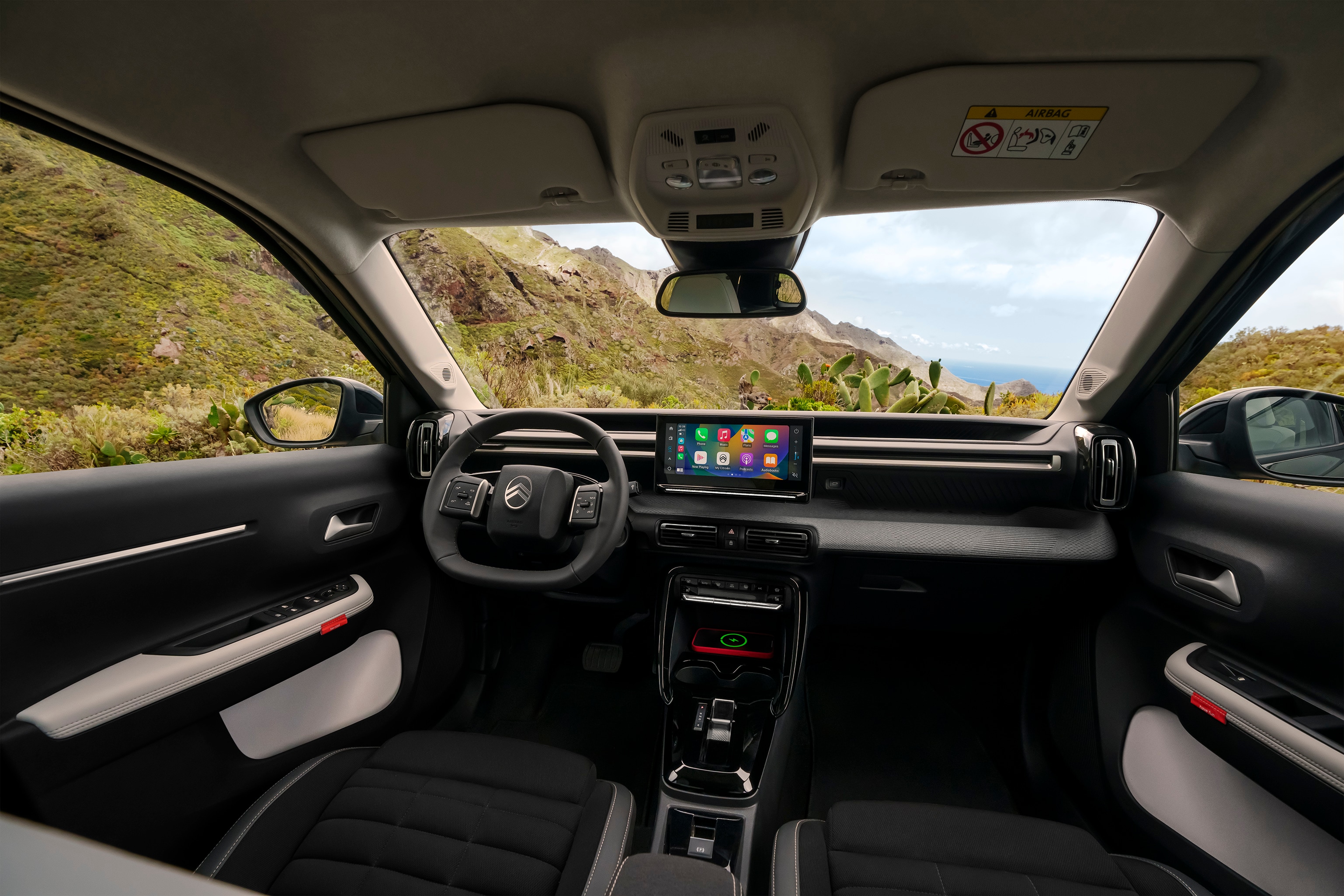 Opel Corsa Benzinli İç Mekan