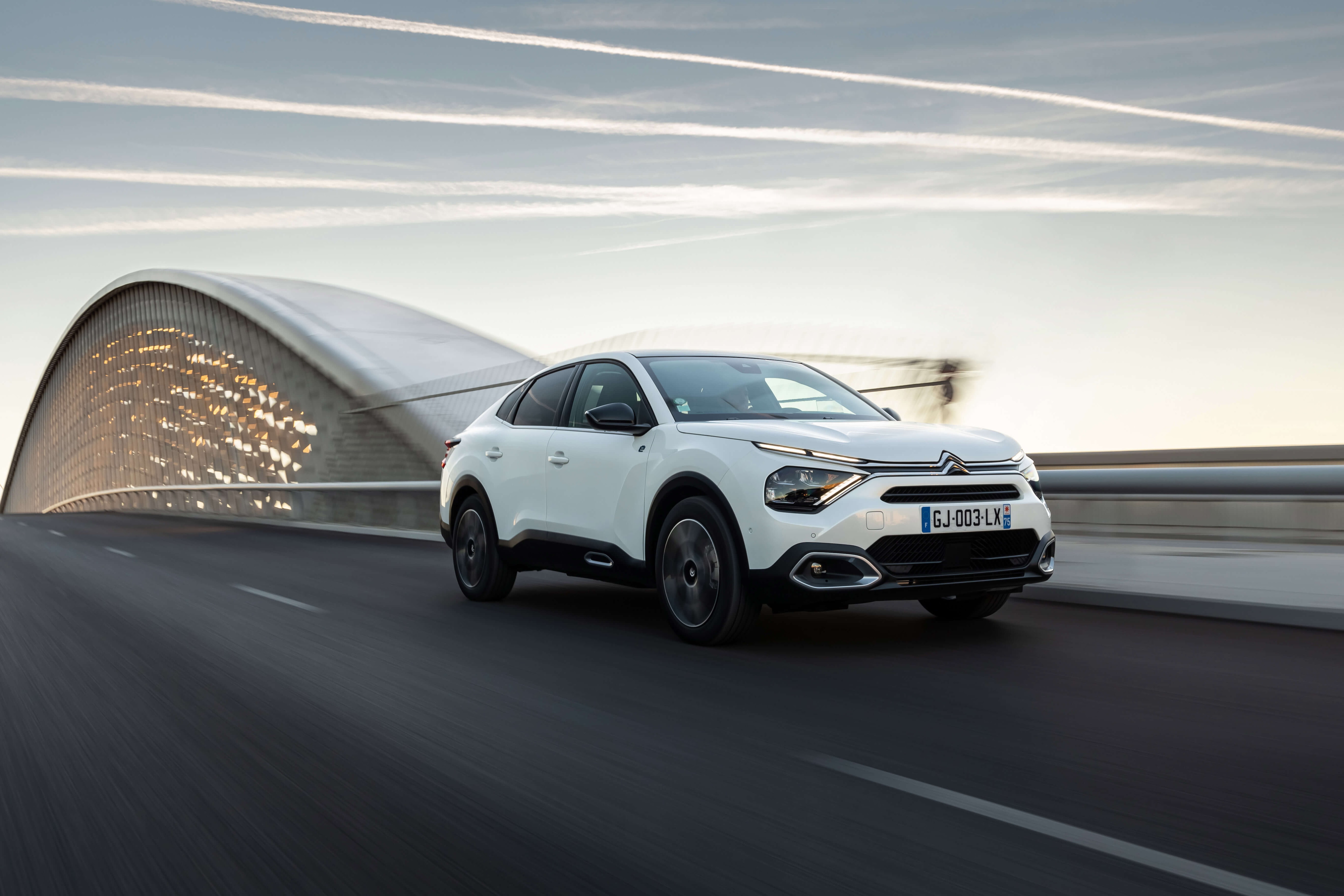 Citroën ë-C4 ve ë-C4 Xde İkinci Döneme Geçiliyor!